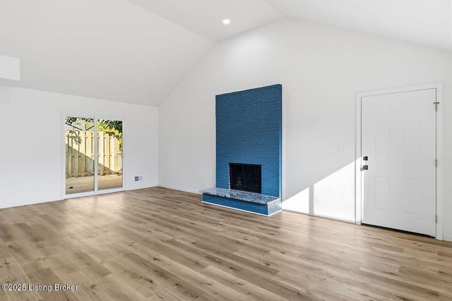 3517 Leith Ln, Louisville, KY 40218