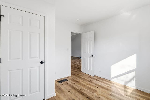 3517 Leith Ln, Louisville, KY 40218