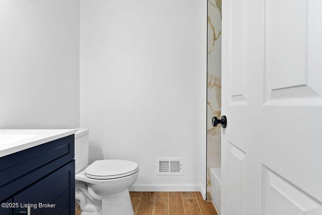 3517 Leith Ln, Louisville, KY 40218