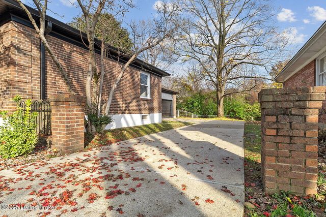 3517 Leith Ln, Louisville, KY 40218