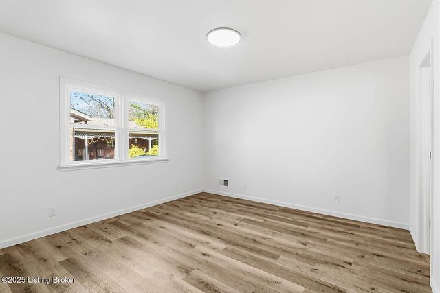 3517 Leith Ln, Louisville, KY 40218