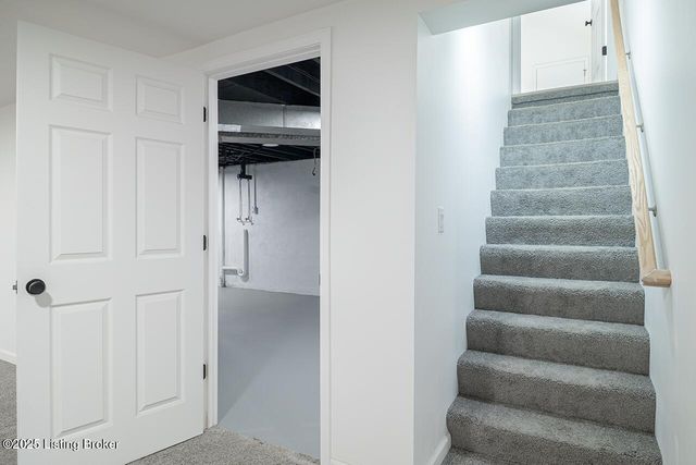 3517 Leith Ln, Louisville, KY 40218