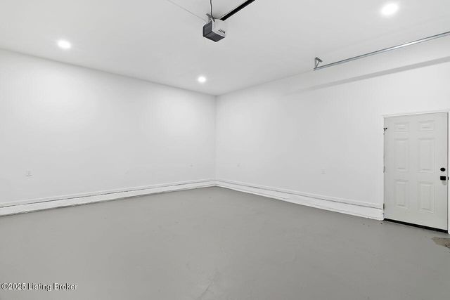 3517 Leith Ln, Louisville, KY 40218