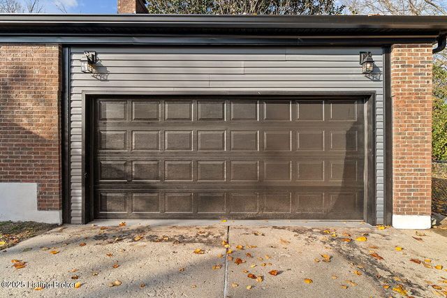 3517 Leith Ln, Louisville, KY 40218