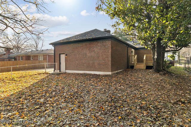 3517 Leith Ln, Louisville, KY 40218