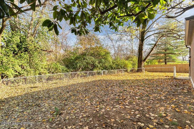 3517 Leith Ln, Louisville, KY 40218