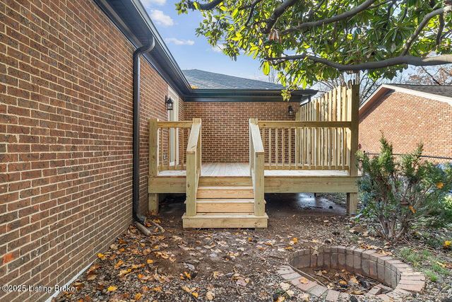 3517 Leith Ln, Louisville, KY 40218