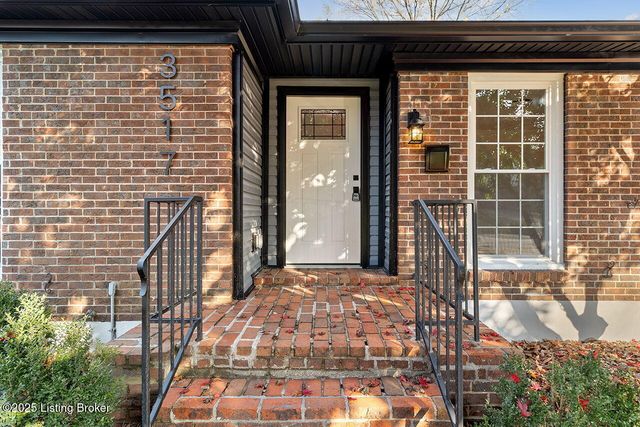 3517 Leith Ln, Louisville, KY 40218