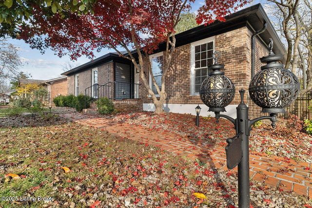 3517 Leith Ln, Louisville, KY 40218