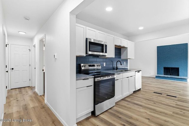 3517 Leith Ln, Louisville, KY 40218