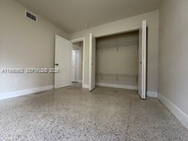 1607 NW 16th Ave 1, Miami, FL 33125