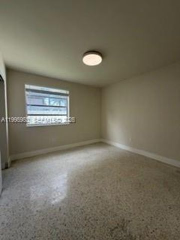 1607 NW 16th Ave 1, Miami, FL 33125