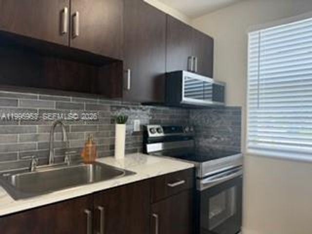 1607 NW 16th Ave 1, Miami, FL 33125