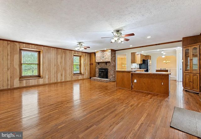 7115 MAXWELL DR, Hughesville, MD 20637