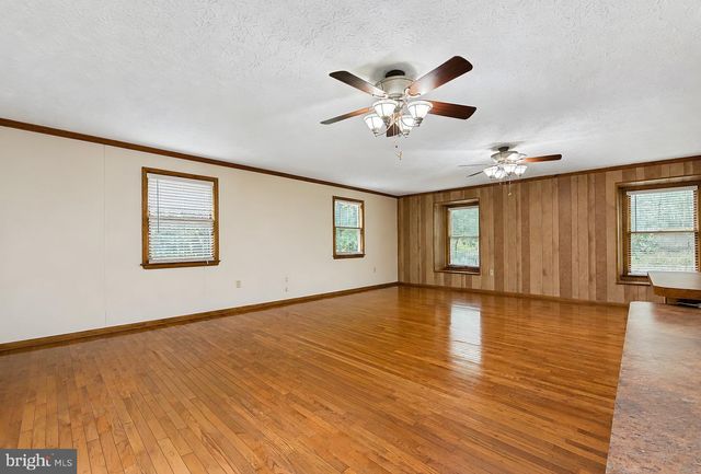 7115 MAXWELL DR, Hughesville, MD 20637