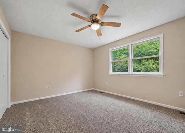 7115 MAXWELL DR, Hughesville, MD 20637