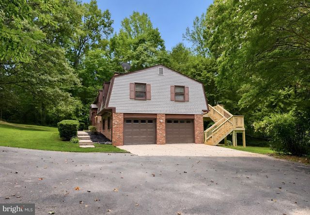 7115 MAXWELL DR, Hughesville, MD 20637