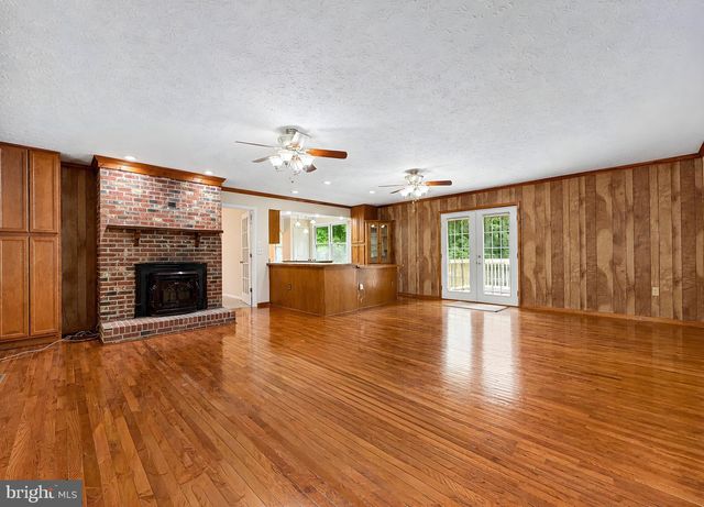 7115 MAXWELL DR, Hughesville, MD 20637