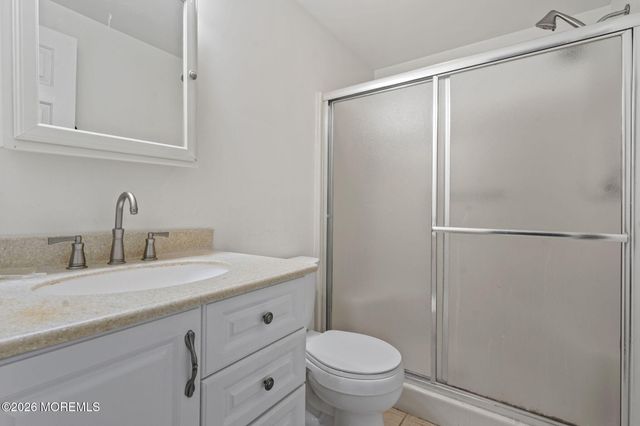 21 Parkview Way, Englishtown, NJ 07726