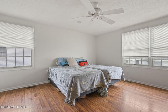 21 Parkview Way, Englishtown, NJ 07726