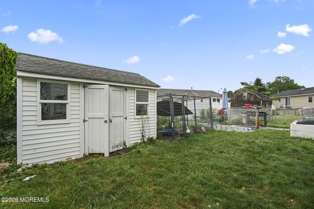 21 Parkview Way, Englishtown, NJ 07726
