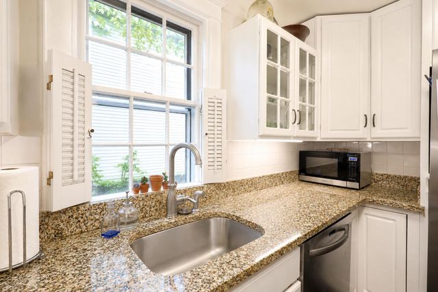15 E WALNUT ST, Alexandria, VA 22301