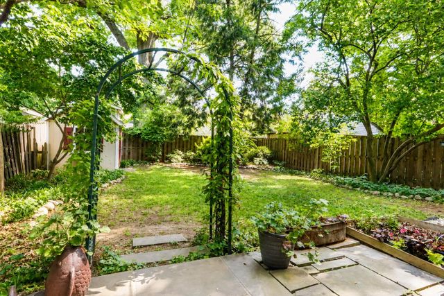 15 E WALNUT ST, Alexandria, VA 22301