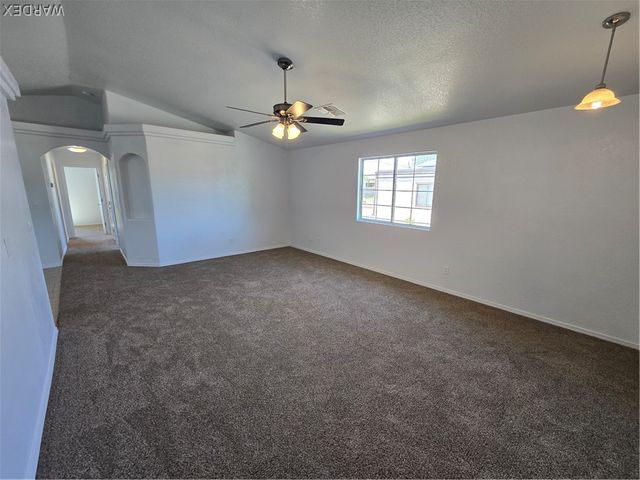 2470 E Neal Avenue, Kingman, AZ 86409