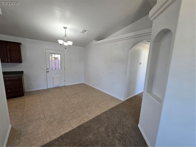 2470 E Neal Avenue, Kingman, AZ 86409