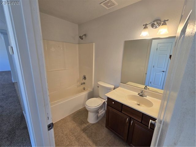 2470 E Neal Avenue, Kingman, AZ 86409