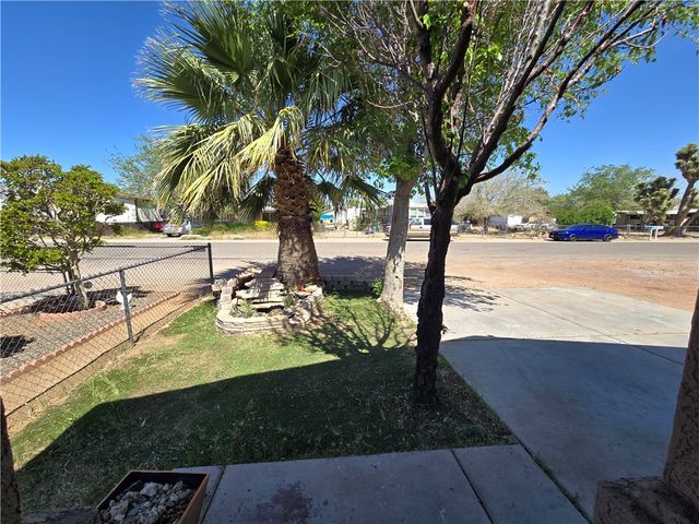 2470 E Neal Avenue, Kingman, AZ 86409