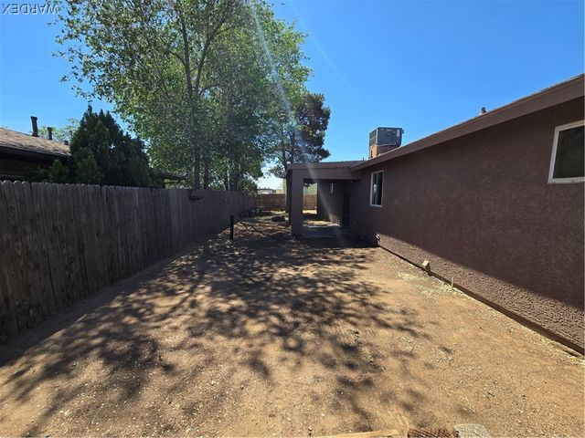 2470 E Neal Avenue, Kingman, AZ 86409