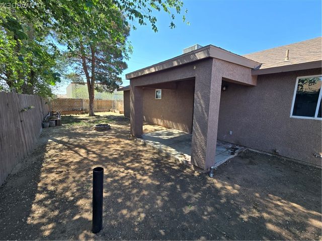 2470 E Neal Avenue, Kingman, AZ 86409