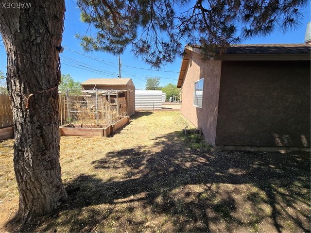 2470 E Neal Avenue, Kingman, AZ 86409