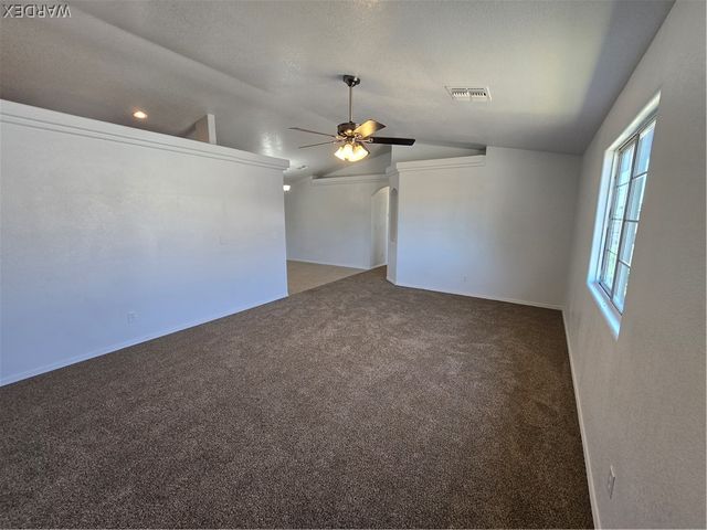 2470 E Neal Avenue, Kingman, AZ 86409