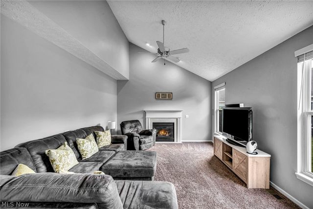 1174 Brittany Boulevard, Akron, OH 44312