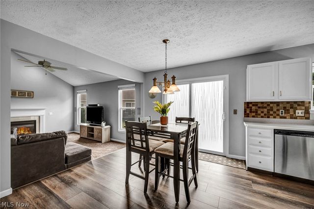 1174 Brittany Boulevard, Akron, OH 44312