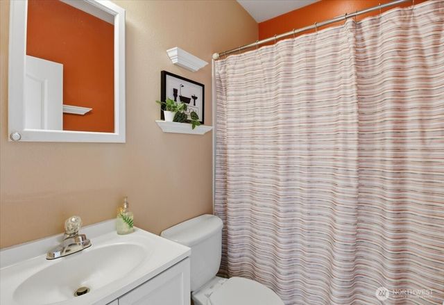 104 NE Sunset Street, Poulsbo, WA 98370