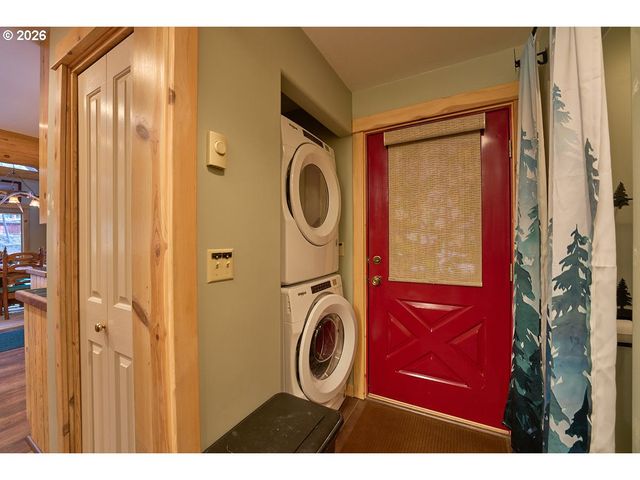 60081 POLLOCK Rd, Wallowa Lake, OR 97846