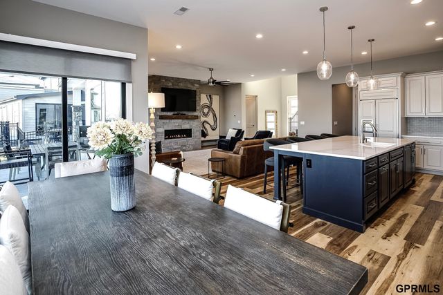 28420 Laurel Circle, Valley, NE 68064