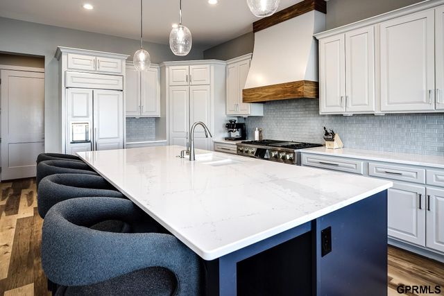 28420 Laurel Circle, Valley, NE 68064