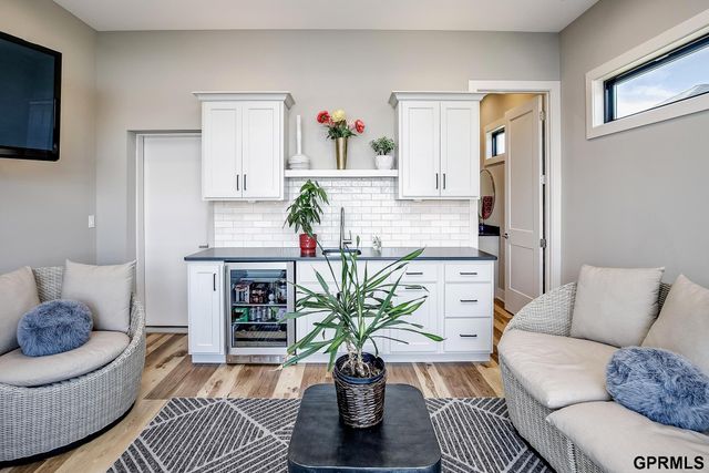 28420 Laurel Circle, Valley, NE 68064