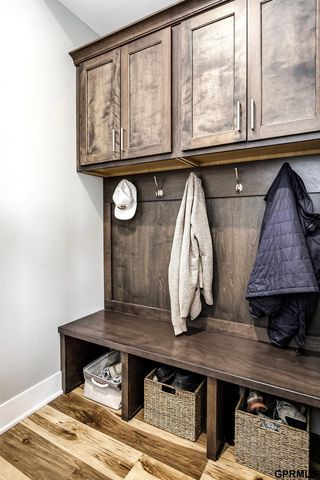 28420 Laurel Circle, Valley, NE 68064