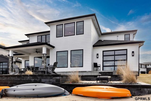 28420 Laurel Circle, Valley, NE 68064