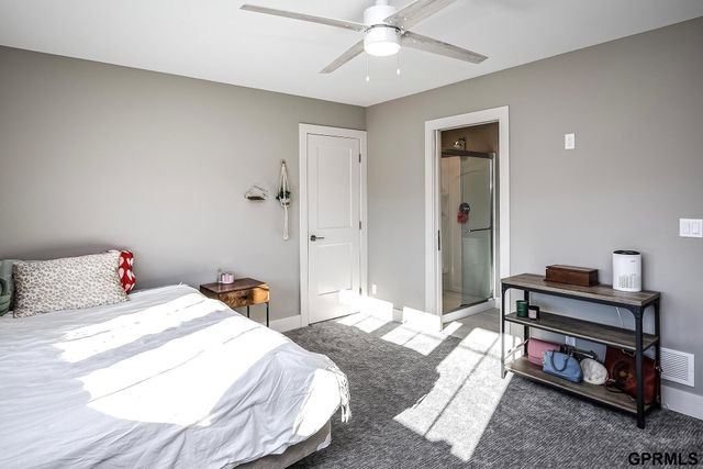 28420 Laurel Circle, Valley, NE 68064