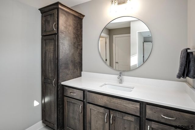 28420 Laurel Circle, Valley, NE 68064