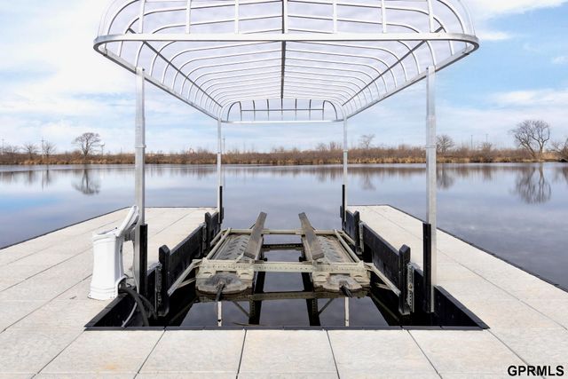 28420 Laurel Circle, Valley, NE 68064