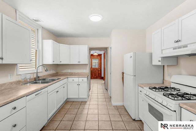 844 S 22nd Street, Omaha, NE 68108