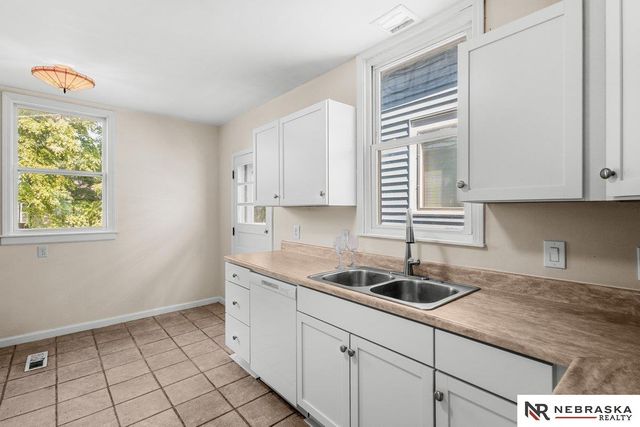 844 S 22nd Street, Omaha, NE 68108