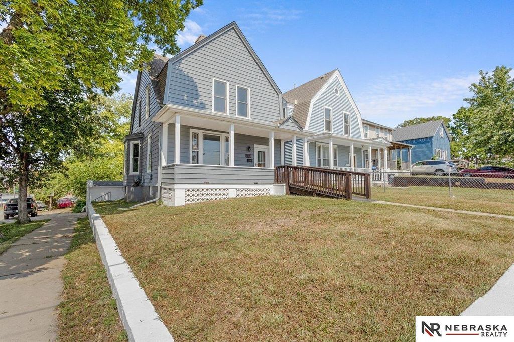 844 S 22nd Street, Omaha, NE 68108
